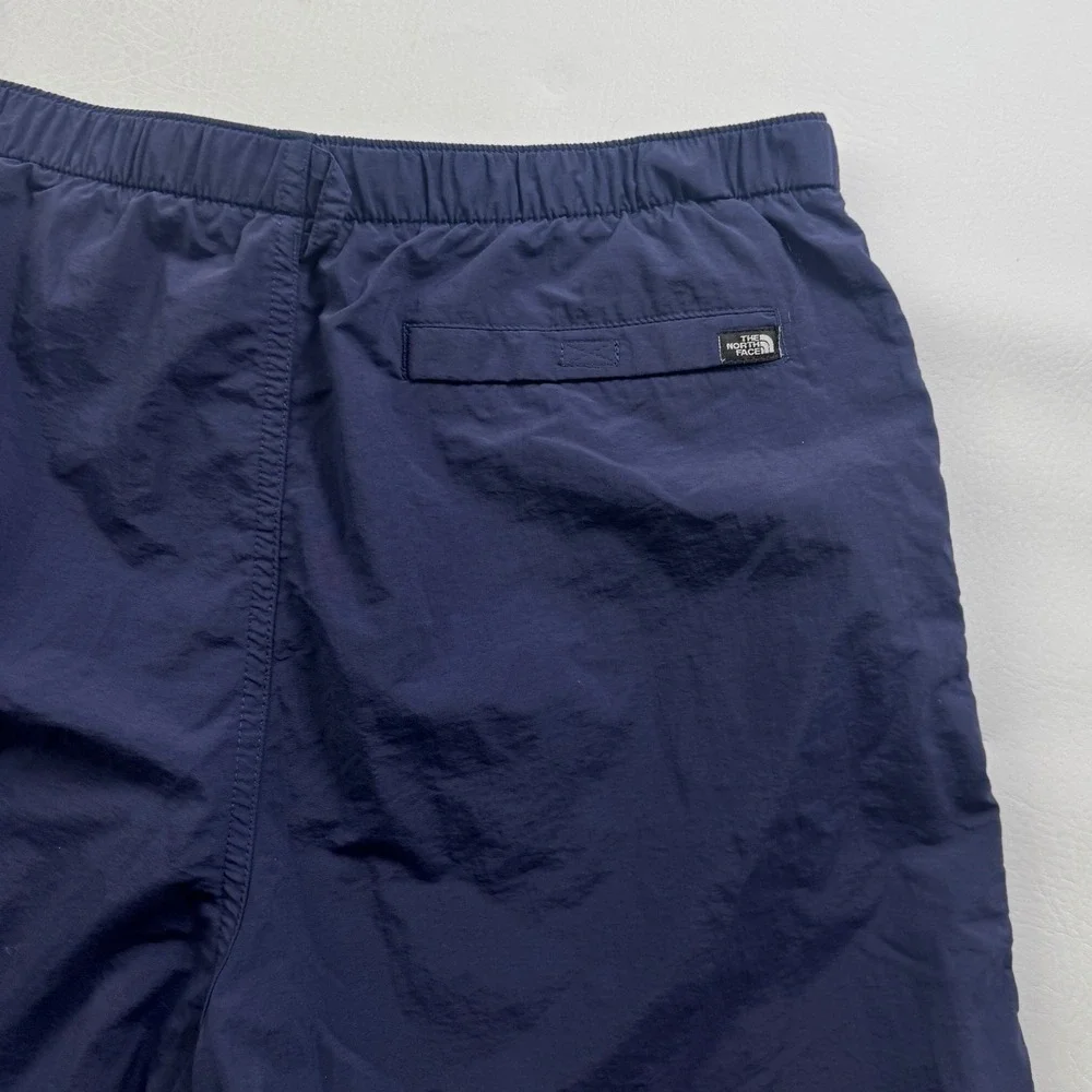 The North Face Mens Class V Belted Hiking Shorts Navy Blue Nylon M Long V608546